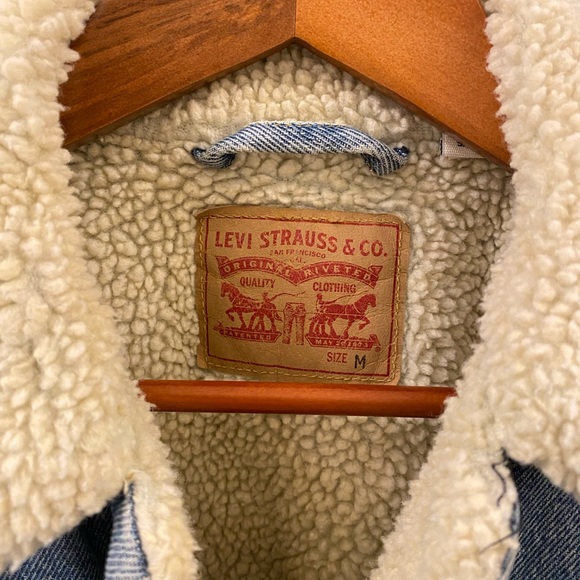 Levi's Original Sherpa Trucker Jacket - Picture 4 of 7